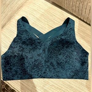 Lululemon Enlite Sports Bra, EUC, Size 36D